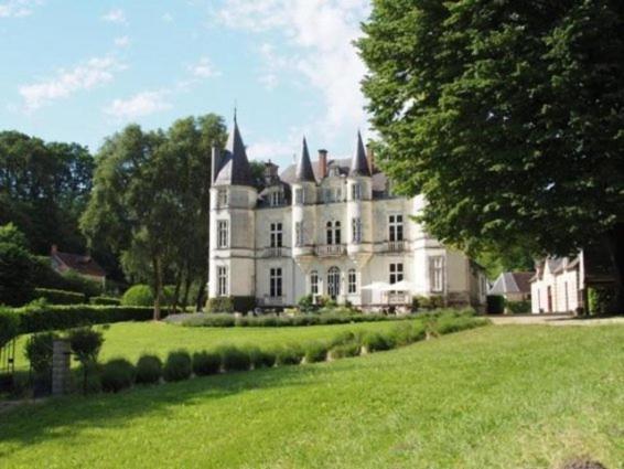 Chateau De Vallagon Hotel Bourré Exterior photo
